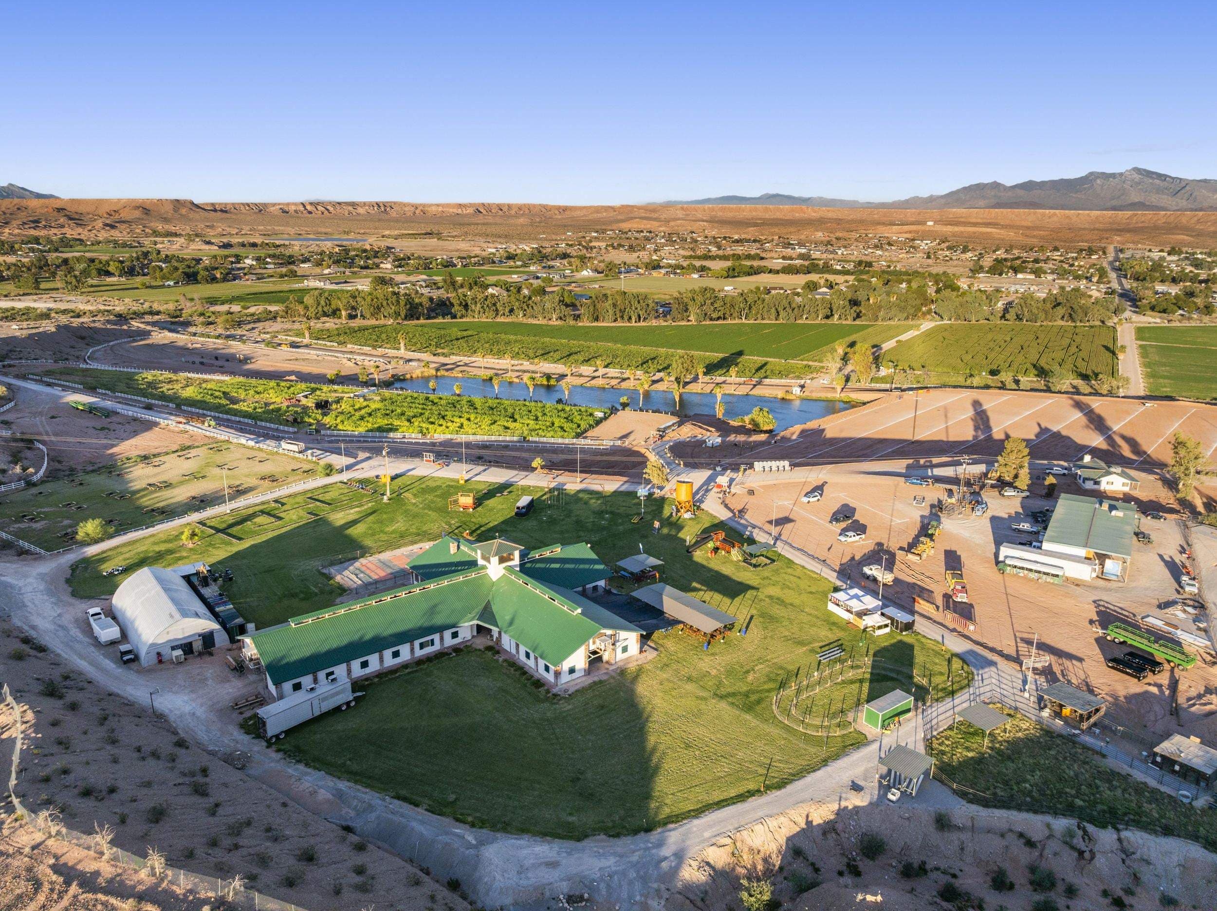 A sunny Moapa Valley Cornmaze farm scene